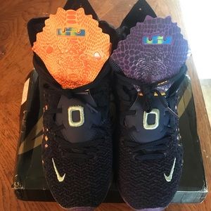LeBron 17 Monstars Size 12